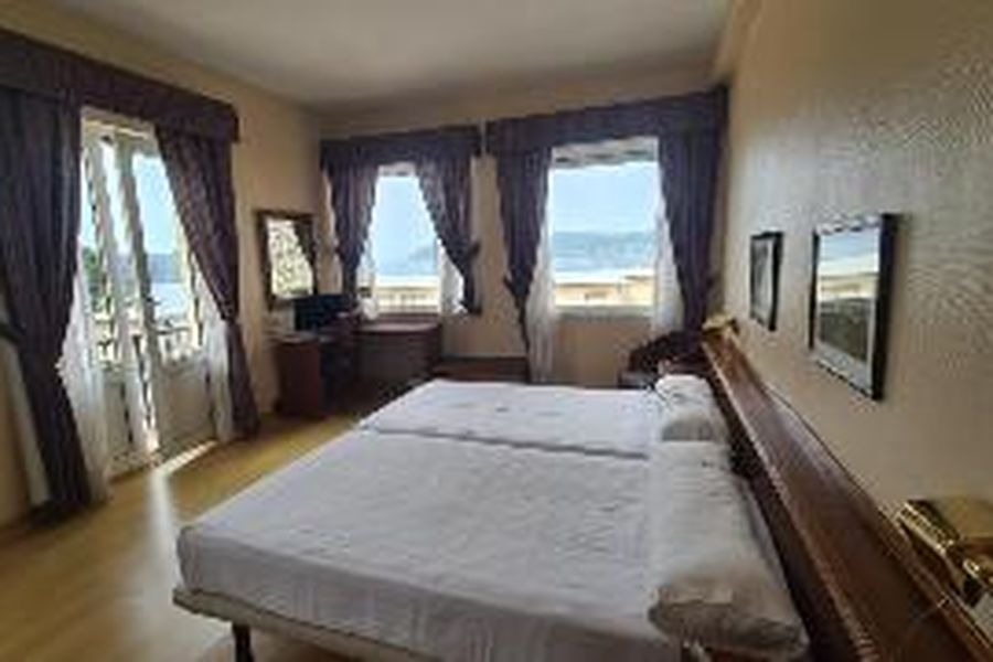 photo-0