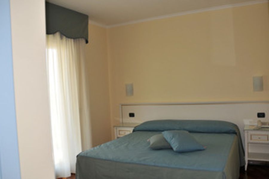 photo-1