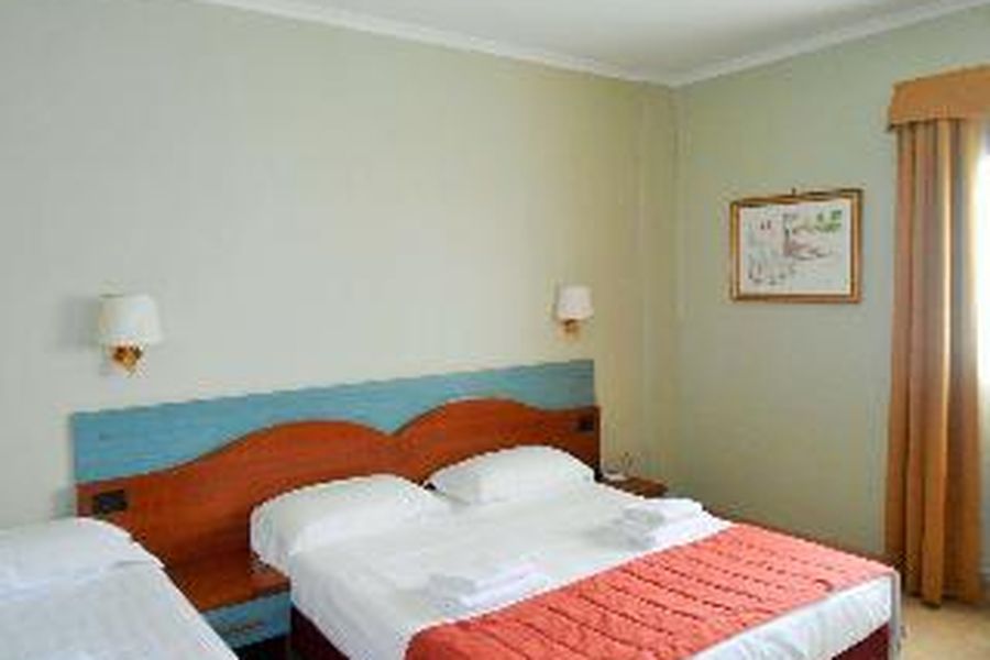 photo-0